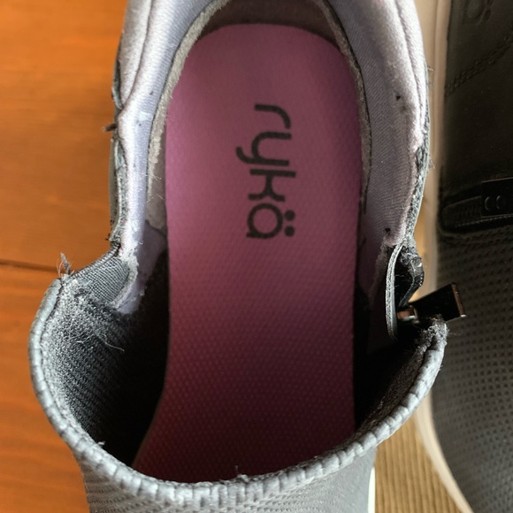 Ryka booties size 7.5 - Picture 5 of 10